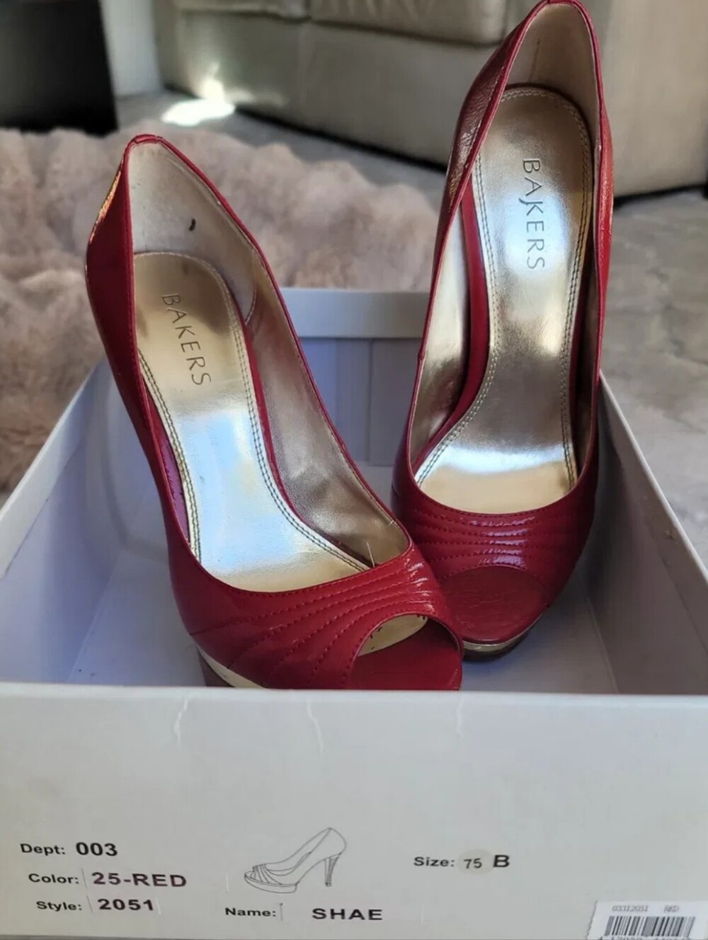 Bakers "Shae" Red Patent Platform Peep-Toe Pumps | Wood Heel | Size 7.5